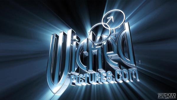 Penetrata in toate gaurile pe bancheta din spate