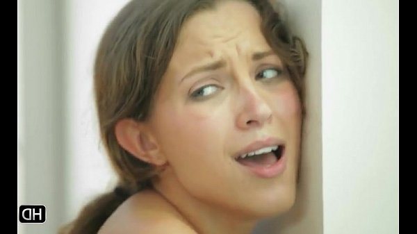 Otilia calareste un barbat ca o adevarata nimfomana excitata