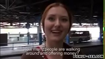 Platita pentru sex pe strada si orgasm puternic