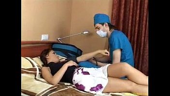 Pacienta adormita si fututa la domiciliu de doctor pervers