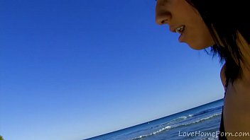 Sex pe plaja exotica cu excorta de lux