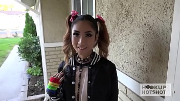 Tarfa asiatica chemata la domiciliu si fututa obraznic in toate gaurile