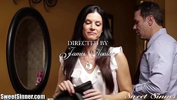 Inainte de petrecere merge un sex rapid cu amantul dotat