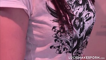 Acoperita la ochi face sex cu un strain care o rasfata cu miscari lente