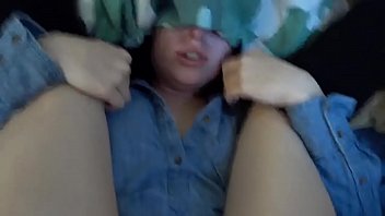 La 18 ani e fututa cu bestialitate in pizda si funduletul virgin