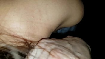 Muie pe plaja in Vama Veche dupa multa bere si petrecere