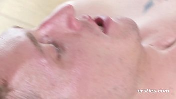 Orgie cu femei mature si studenti invatati sa futa brutal