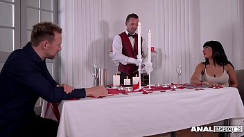 Valentina Ricci sparta in gaoaza de doua puli mari si groase