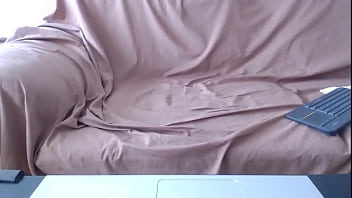 Bruneta din Constanta cu sani mari face videochat