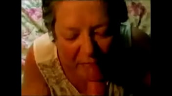 Film porno in romana cu o matura batrana