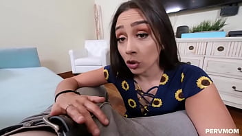 Video 2021 cu mamici care sug pula si fac sex cu baietii vitregi