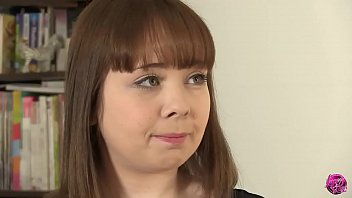 Sotu face sex cu prietena si cu doamna de la curatenie