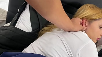 Isi fute verisoara de 18 ani cu tate mari