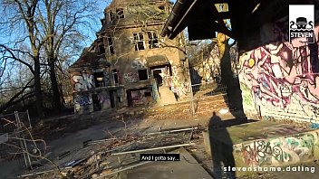 Megan filmata cand face sex intr-o casa parasita