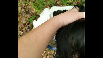 Bruneta romanca spune ca vrea sperma