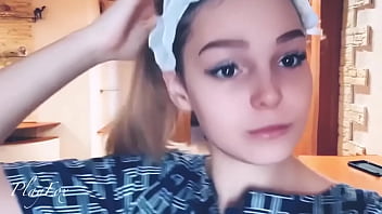 Studenta la sauna cunoaste un baiat care ii da muie