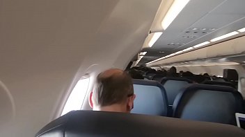 In avion fata freaca pula unui pasager