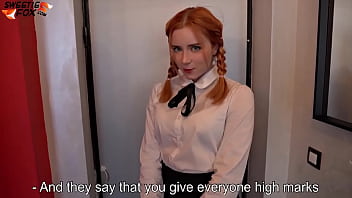 Studenta porno isi fute clientul pana ejaculeaza