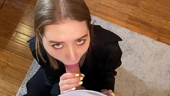 Oral unui prieten si sex neprotejat pe la spate