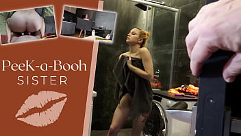 Blonda Kristina filmata goala la dus si sex cu un prieten