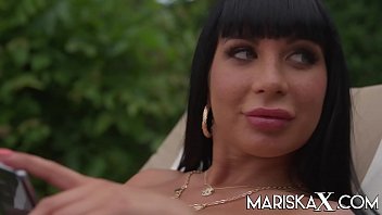 Valentina Ricci face sex anal si suge pula