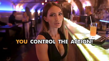 Natalia Grace se fute in bar cu un tip sexy si dotat