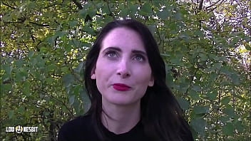 Centurista Lia platita pentru sex total