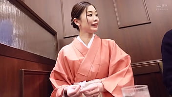 19 minute de sex cenzurat cu asiatica