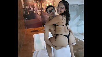 30 de minute de sex la dus cu iubitul excitat