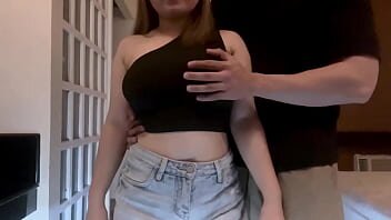 Barbat cu pula mica filmeaza cand fute o gagica cu sani mari naturali