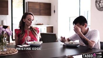 Mic dejun si futai cu profa de meditatii