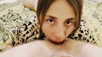 Pornelia program de dat limbi in cur la barbat