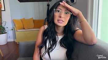 Cami e frumoasa si are sani mari naturali si face dragoste ca in filme