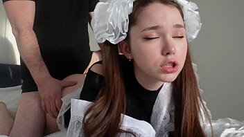 Sex cu tanara menajera miniona