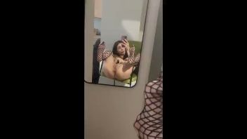 Cr1sazm show porno masturbare solo