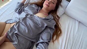 Cuplu tanar frumos fac dragoste de dimineata