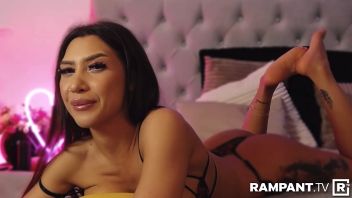 Romanca frumoasa din Bucuresti show complet videochat xxx