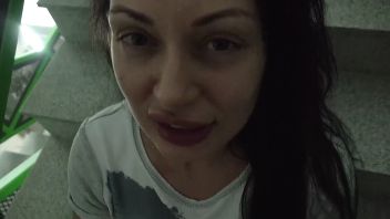 Porno pe scarile hotelului cu Rosalina Love si Stefan Steel