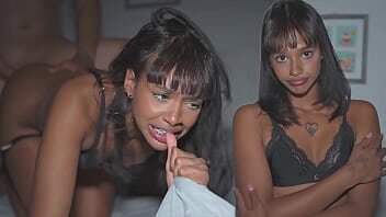 Negresa geme si o doare rau pizda cand e fututa pe la spate