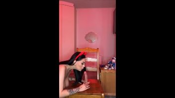 Andreeaadr22 suge dildo si il baga in pizda ei xxx