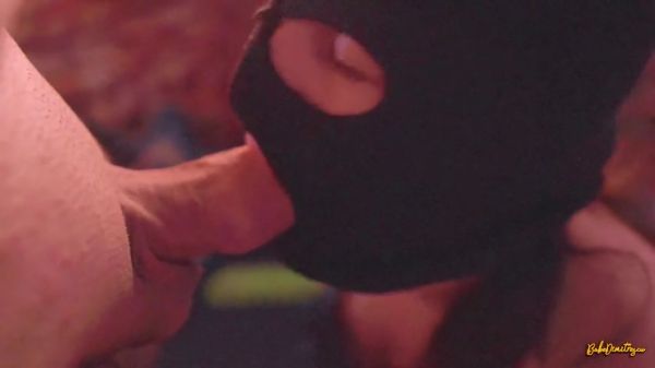 Babe Dimitrescu in rol de menajera fututa tare si adanc in pizda xxx