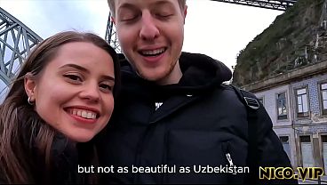 Gaseste o turista care face sex anal pentru bani