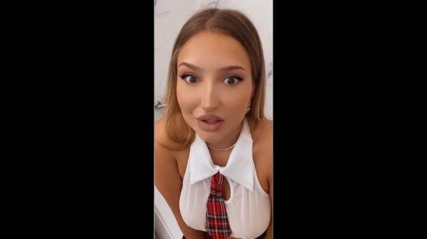 Seremis porno in cada cu dildo mare